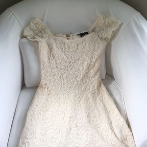 FOREVER21 Cream Lace Scoop Neck cap sleeve dress